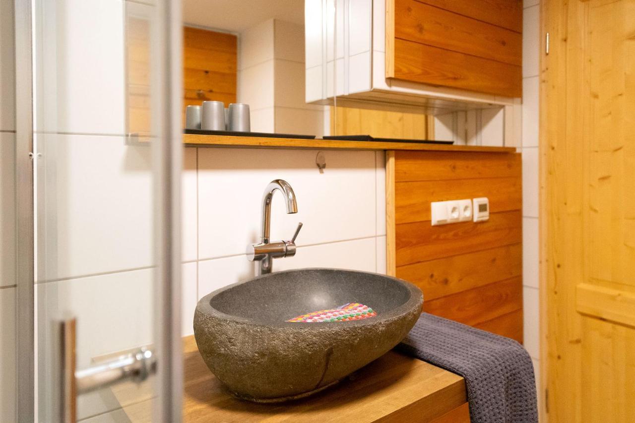 Alpen-Hostel - Apartment Talstation Mit Motorradvermietung Memmingen Eksteriør billede