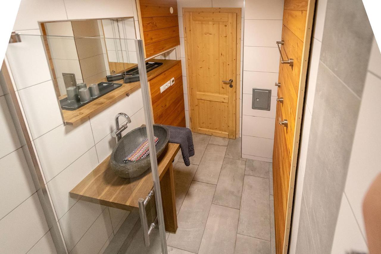 Alpen-Hostel - Apartment Talstation Mit Motorradvermietung Memmingen Eksteriør billede
