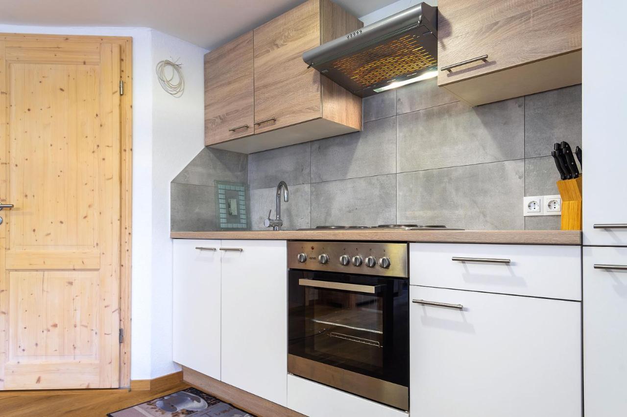 Alpen-Hostel - Apartment Talstation Mit Motorradvermietung Memmingen Eksteriør billede