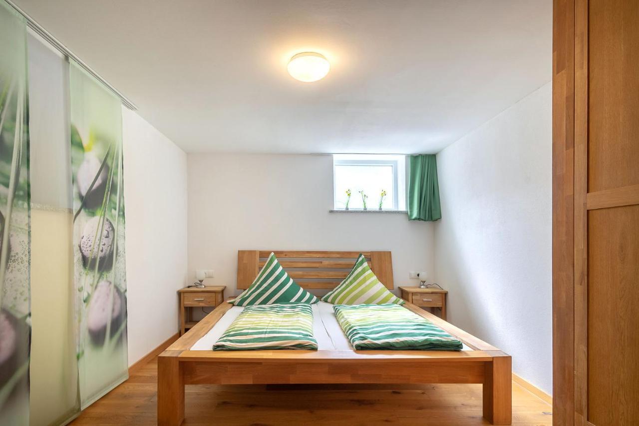 Alpen-Hostel - Apartment Talstation Mit Motorradvermietung Memmingen Eksteriør billede