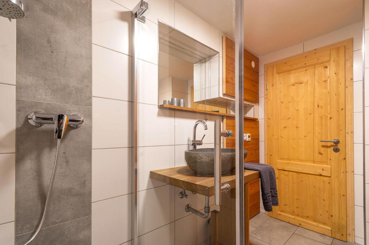 Alpen-Hostel - Apartment Talstation Mit Motorradvermietung Memmingen Eksteriør billede