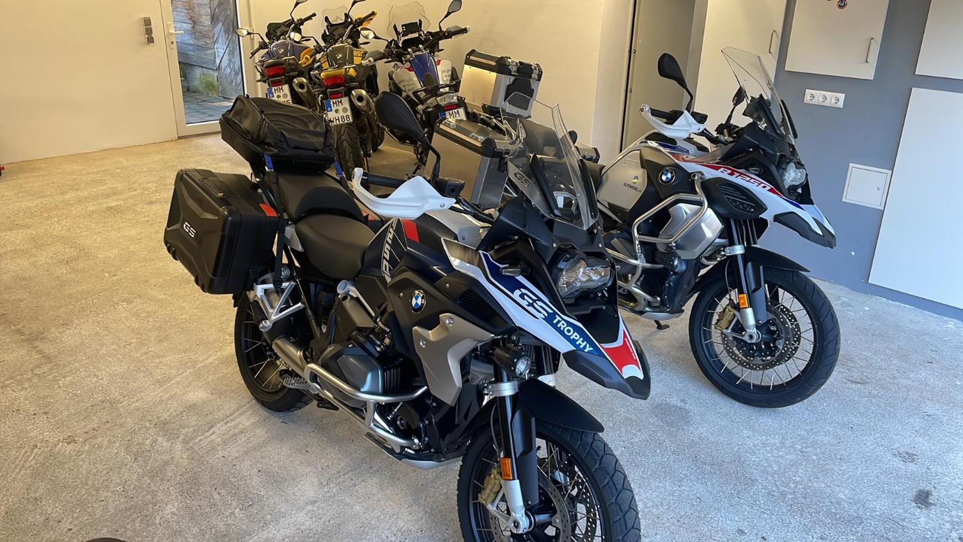 Alpen-Hostel - Apartment Talstation Mit Motorradvermietung Memmingen Eksteriør billede