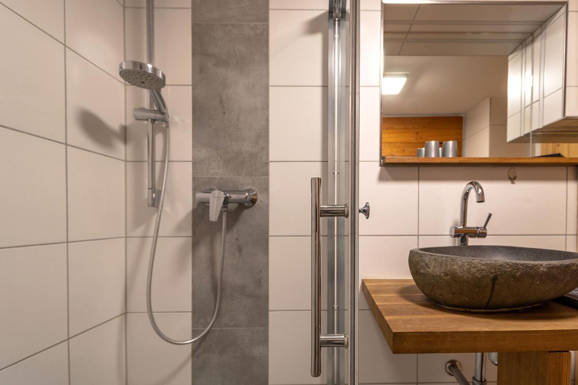 Alpen-Hostel - Apartment Talstation Mit Motorradvermietung Memmingen Eksteriør billede